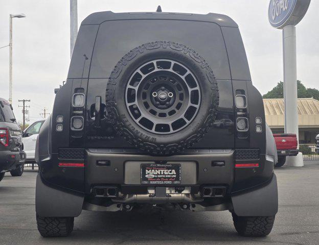 2025 Land Rover Defender P635 OCTA