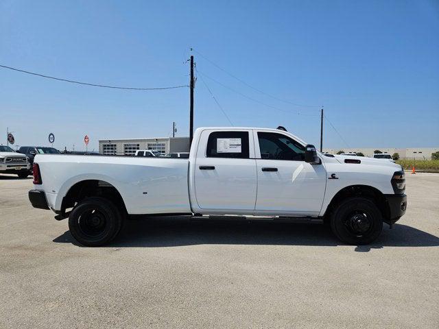 2025 RAM Ram 3500 RAM 3500 TRADESMAN CREW CAB 4X4 8 BOX