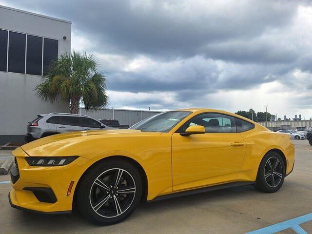 2024 Ford Mustang EcoBoost Fastback