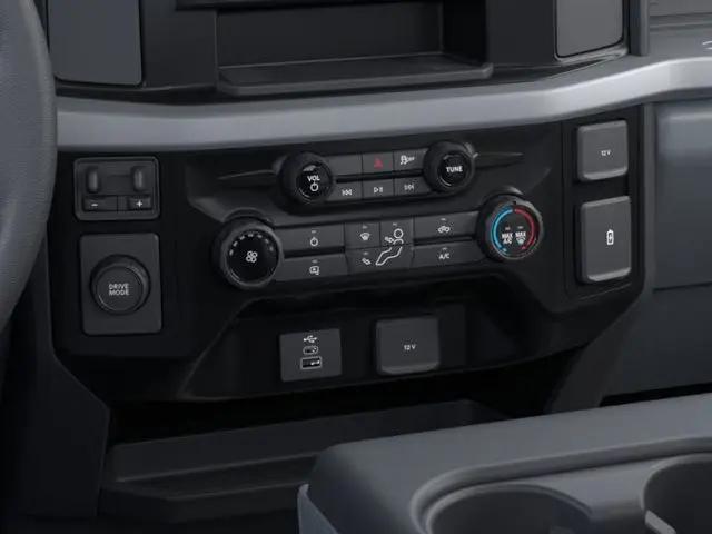 2025 Ford 600 XL