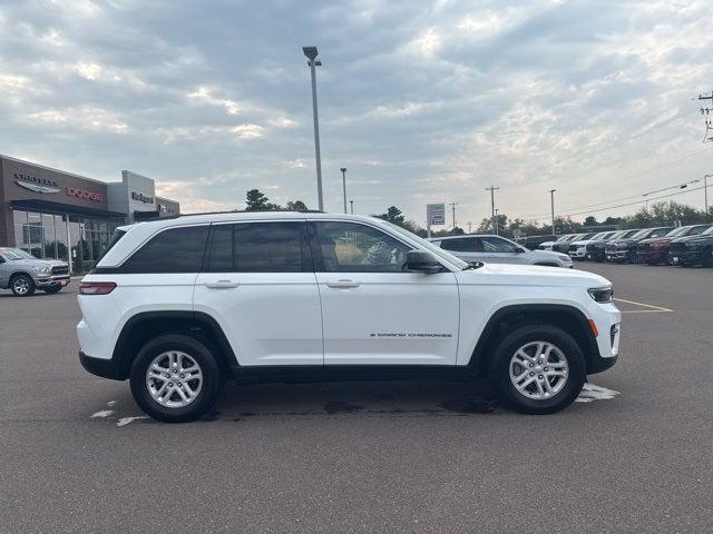 2023 Jeep Grand Cherokee Laredo 4x4 2023 Jeep Grand Cherokee Laredo 4x4