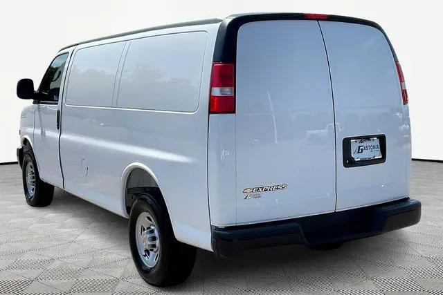 2025 Chevrolet Express Cargo Van RWD 3500 Regular Wheelbase WT