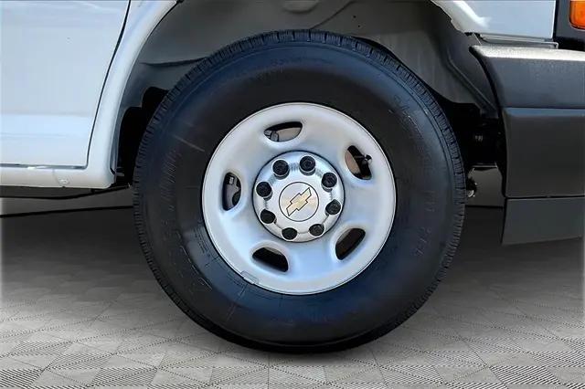 2025 Chevrolet Express Cargo Van RWD 3500 Regular Wheelbase WT