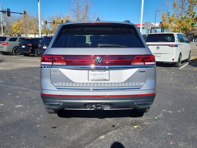 2026 Volkswagen Atlas SE with Technology