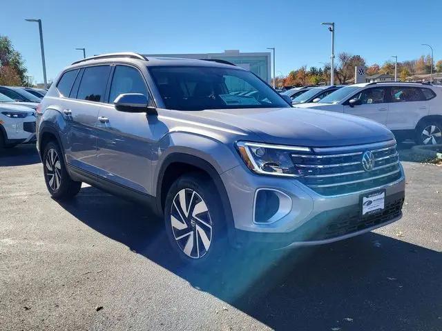 2026 Volkswagen Atlas SE with Technology