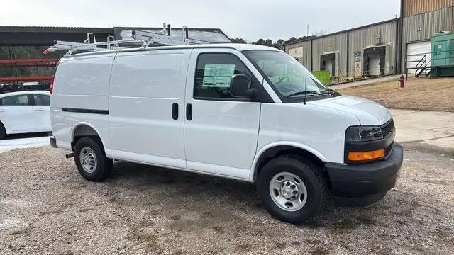 2025 Chevrolet Express Cargo Van RWD 2500 Regular Wheelbase WT