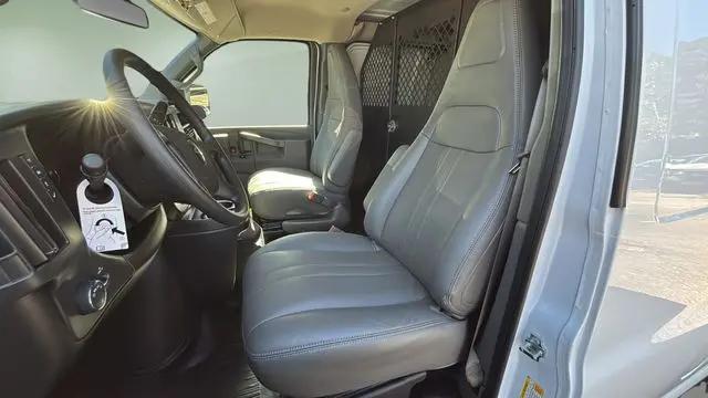 2025 Chevrolet Express Cargo Van RWD 2500 Regular Wheelbase WT