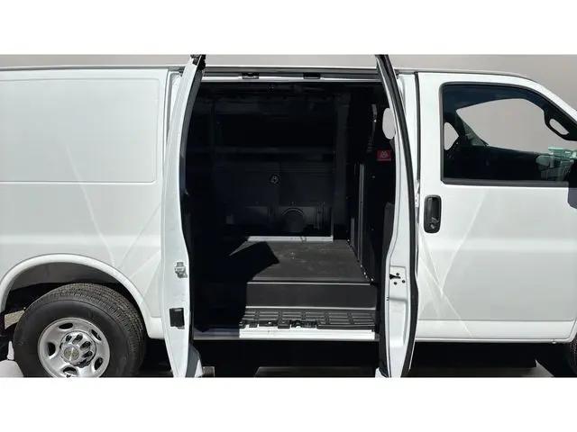 2025 Chevrolet Express Cargo Van RWD 2500 Regular Wheelbase WT