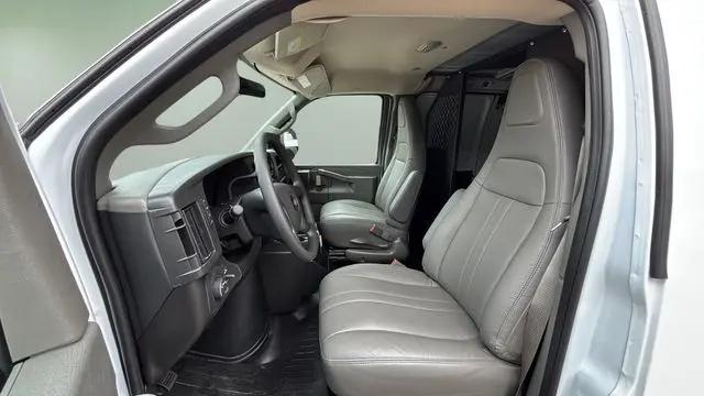 2025 Chevrolet Express Cargo Van RWD 2500 Regular Wheelbase WT