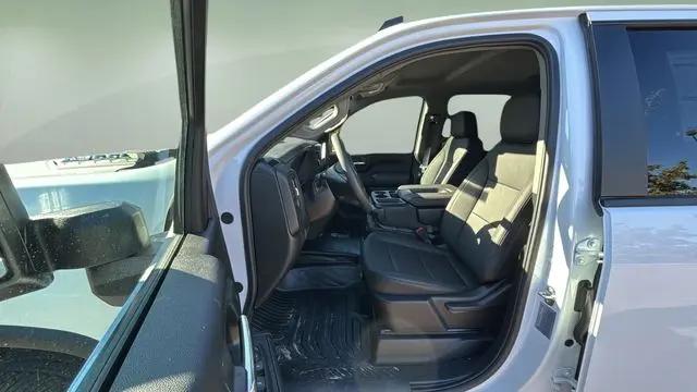 2026 Chevrolet Silverado 3500HD Crew Cab, Long Bed, WT Dual Rear Wheel, RWD