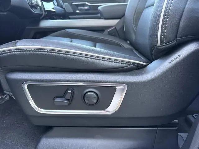 2026 Ram 1500 Laramie Crew Cab 4x4 5'7" Box