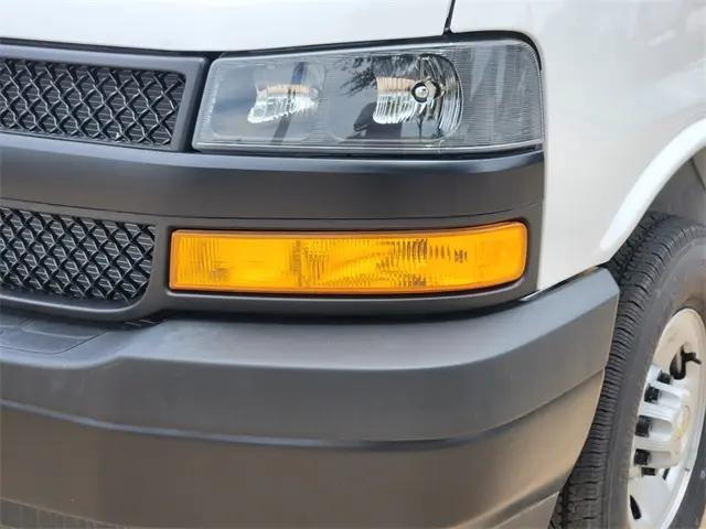 2025 Chevrolet Express Cargo Van RWD 2500 Extended Wheelbase WT