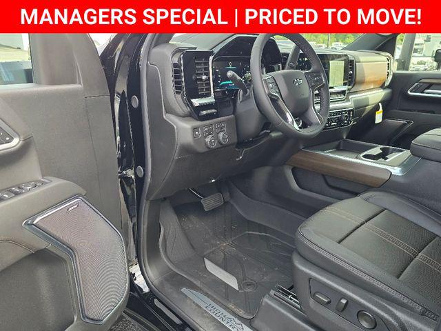 2026 Chevrolet Silverado 2500HD Crew Cab, Standard Bed, High Country, 4WD