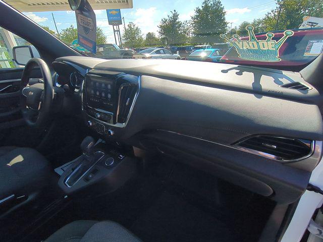 2023 Chevrolet Traverse FWD LT Cloth