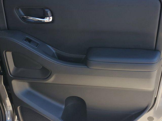 2026 Nissan Frontier Crew Cab SV 4x2