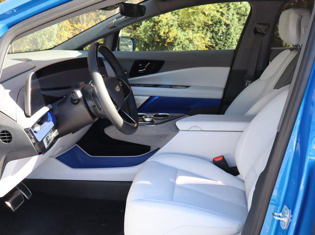 2025 Cadillac iQ Luxury 1 AWD