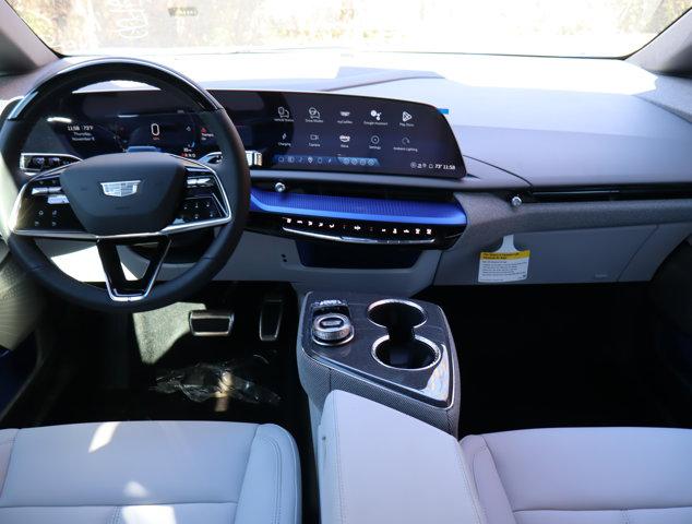 2025 Cadillac iQ Luxury 1 AWD
