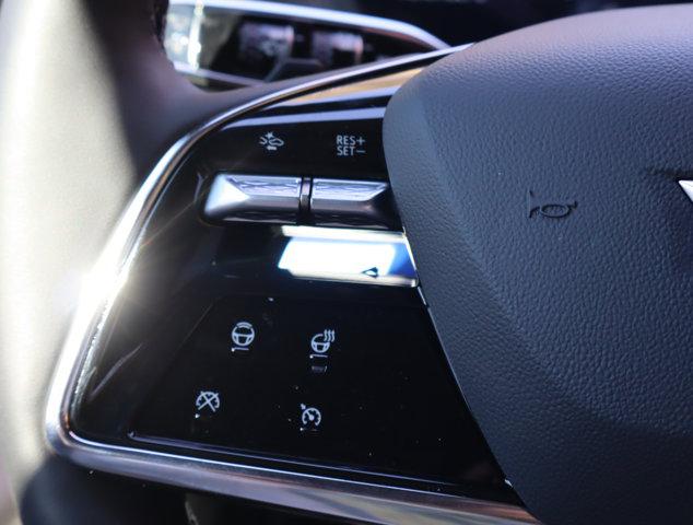 2025 Cadillac iQ Luxury 1 AWD