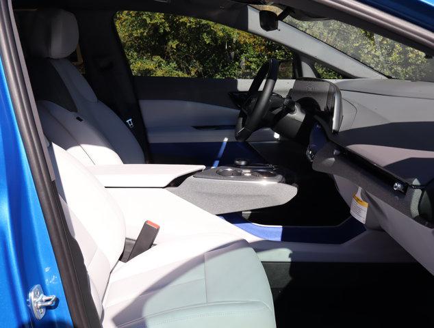 2025 Cadillac iQ Luxury 1 AWD