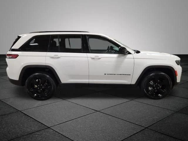 2023 Jeep Grand Cherokee Limited 4x4 2023 Jeep Grand Cherokee Limited 4x4
