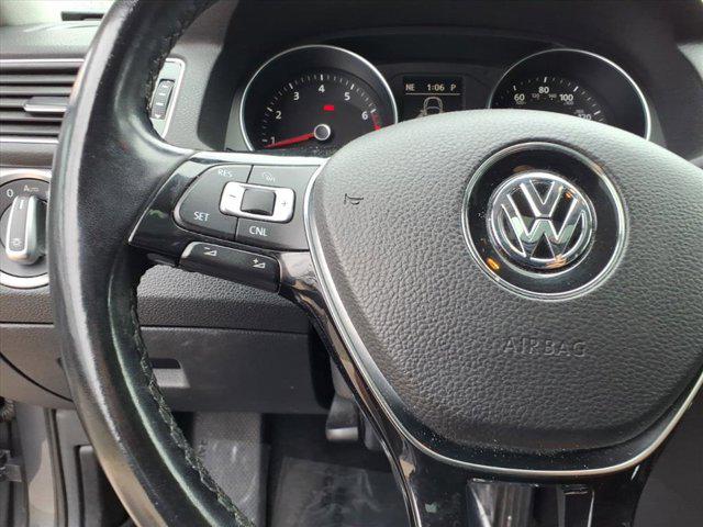 2017 Volkswagen Passat 1.8T SE