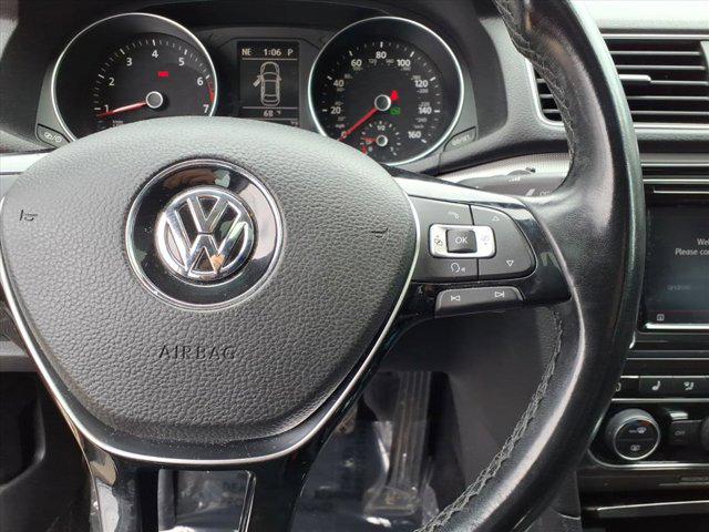 2017 Volkswagen Passat 1.8T SE