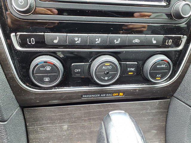 2017 Volkswagen Passat 1.8T SE