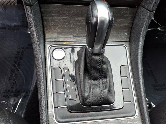 2017 Volkswagen Passat 1.8T SE