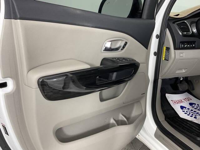 2020 Kia Sedona SX