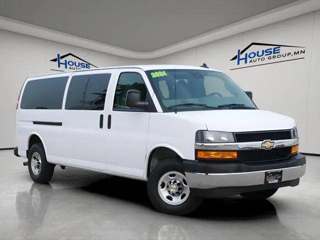 2024 Chevrolet Express Passenger RWD 3500 Extended Wheelbase LT for sale in Stewartville, MN
