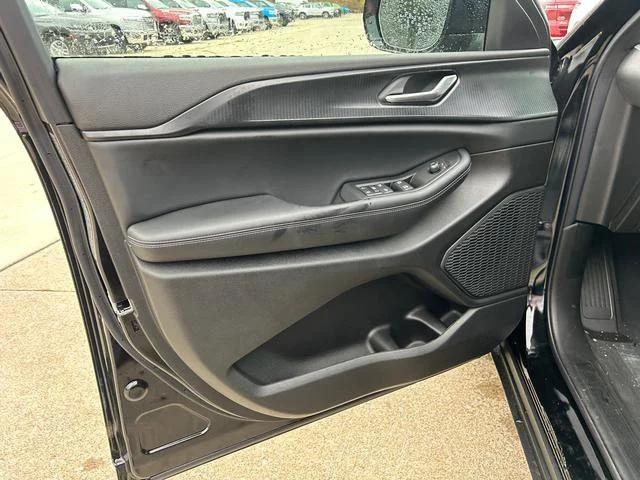 2025 Jeep Grand Cherokee Altitude X 4x4