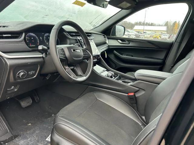 2025 Jeep Grand Cherokee Altitude X 4x4