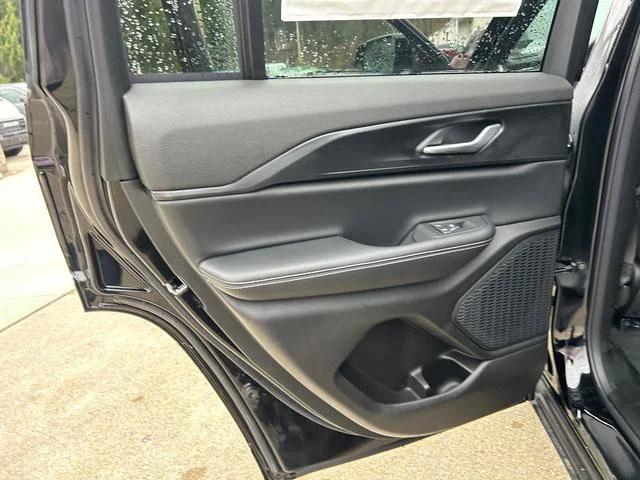 2025 Jeep Grand Cherokee Altitude X 4x4