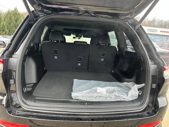 2025 Jeep Grand Cherokee Altitude X 4x4