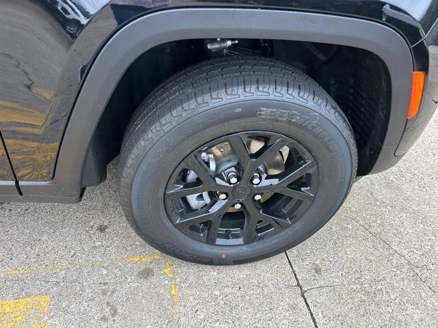 2025 Jeep Grand Cherokee Altitude X 4x4