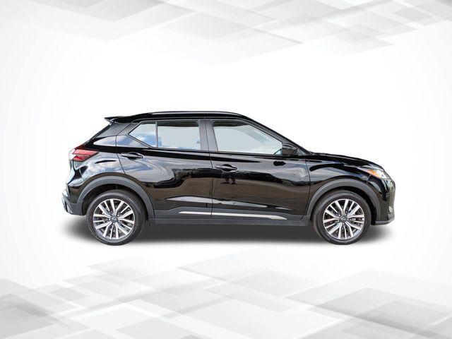 2024 Nissan Kicks SR Xtronic CVT