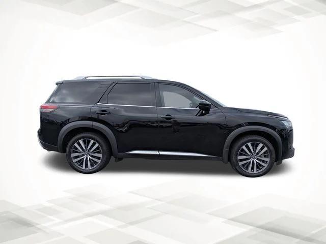 2022 Nissan Pathfinder Platinum 4WD