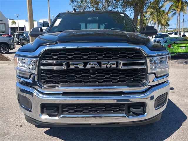 2022 RAM 2500 Tradesman Crew Cab 4x4 64 Box 2022 RAM 2500 Tradesman Crew Cab 4x4 64 Box