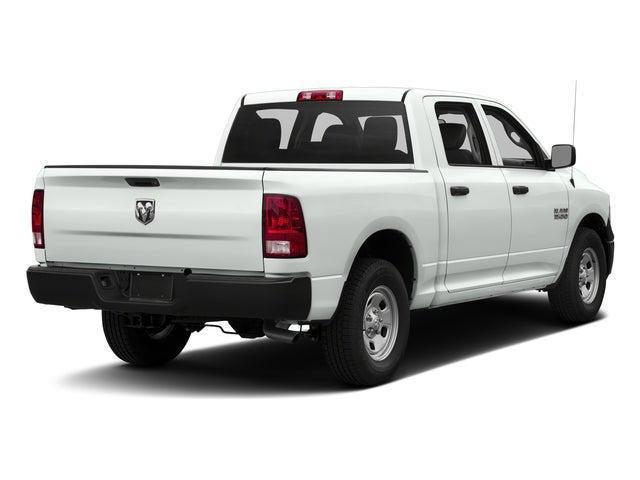 2017 RAM 1500 Express Crew Cab 4x4 57 Box