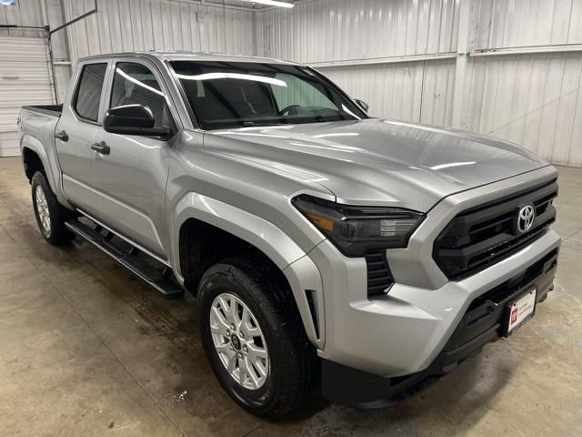 2025 Toyota Tacoma SR 4WD