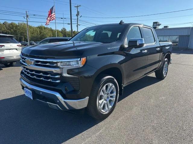 2023 Chevrolet Silverado 1500 4WD Crew Cab Short Bed LTZ