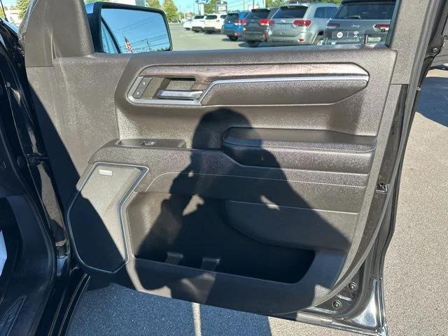 2023 Chevrolet Silverado 1500 4WD Crew Cab Short Bed LTZ