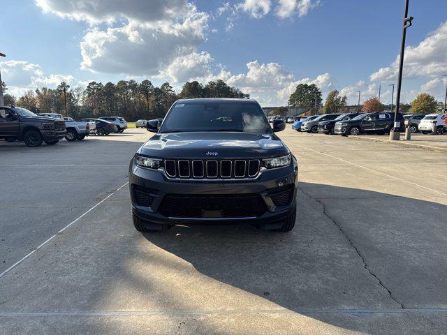 2025 Jeep Grand Cherokee GRAND CHEROKEE LAREDO X 4X2