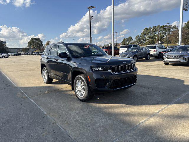 2025 Jeep Grand Cherokee GRAND CHEROKEE LAREDO X 4X2