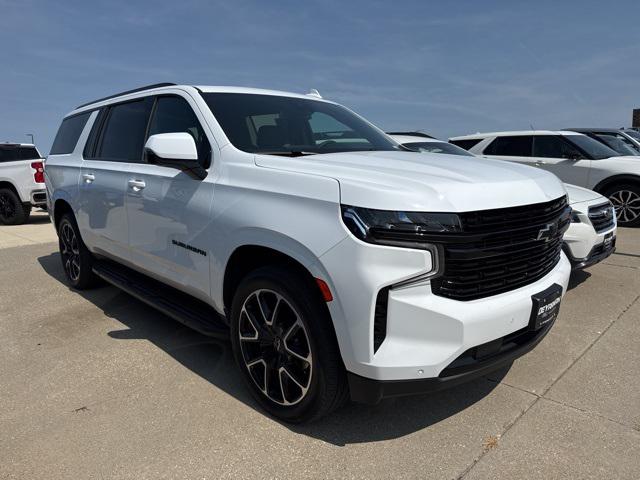 2023 Chevrolet Suburban 4WD RST