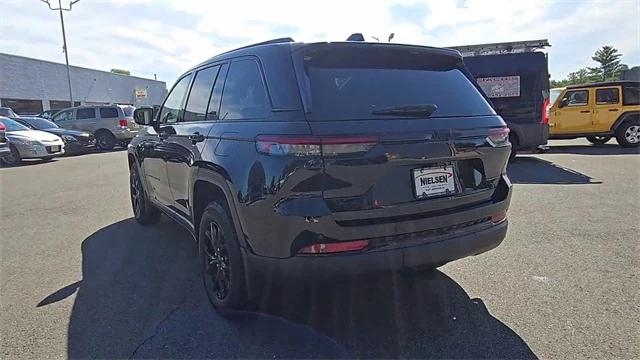 2025 Jeep Grand Cherokee Altitude X 4x4