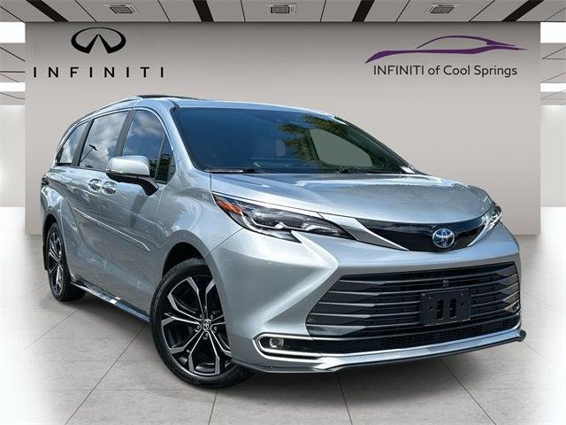 2025 Toyota Sienna Platinum