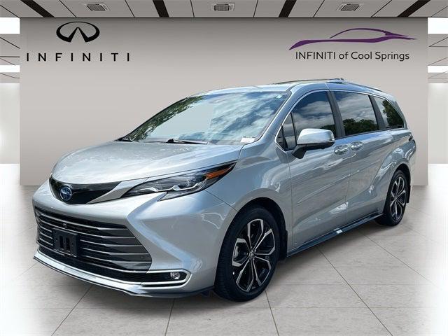2025 Toyota Sienna Platinum