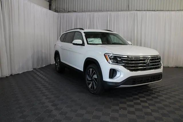 2026 Volkswagen Atlas SE with Technology