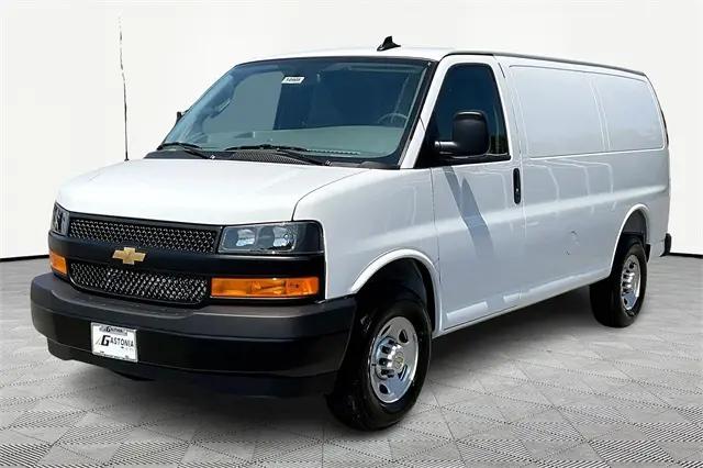 2025 Chevrolet Express Cargo Van RWD 3500 Regular Wheelbase WT